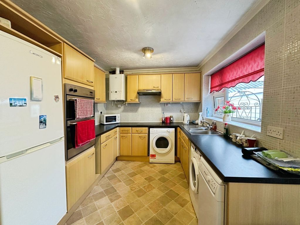 Property photo 3 of 15 Photo 2