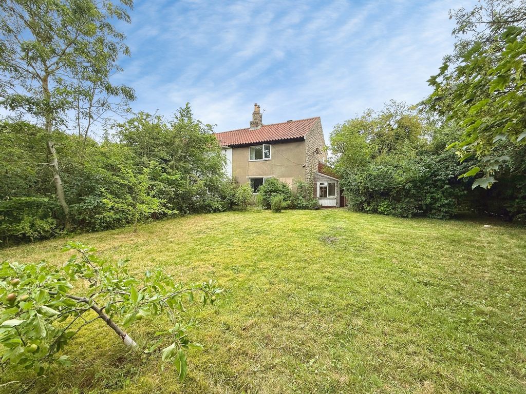 Property photo 1 of 13 Gardens