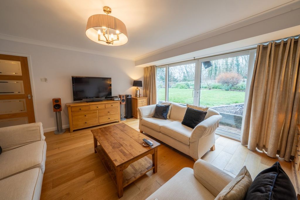 Property photo 2 of 19