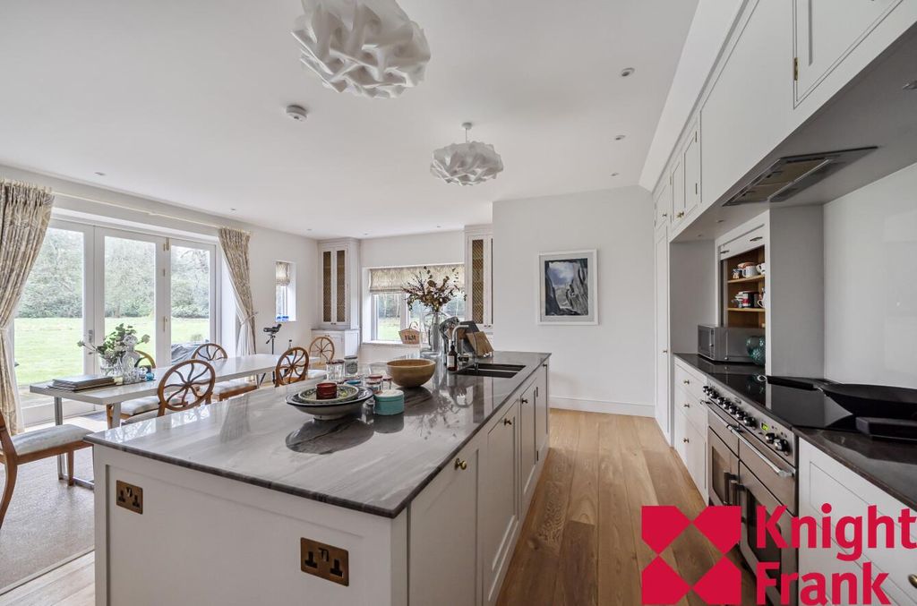 Property photo 3 of 9 Image