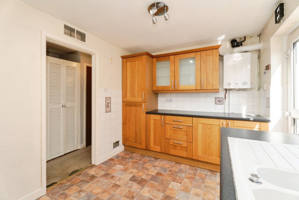 Property photo 3 of 14 Pbox-Img.Jpg