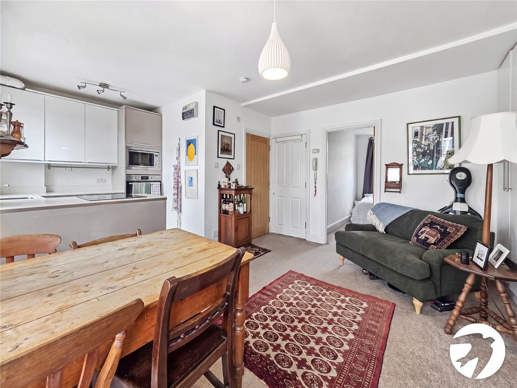 Property photo 3 of 7 Picture No. 04