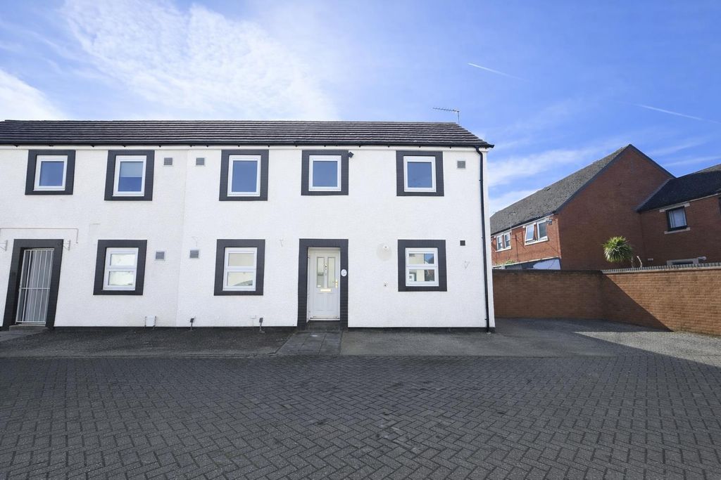 Property photo 1 of 9 Chatgpt Image Mar 17, 2026, 12_45_56 Pm.Png