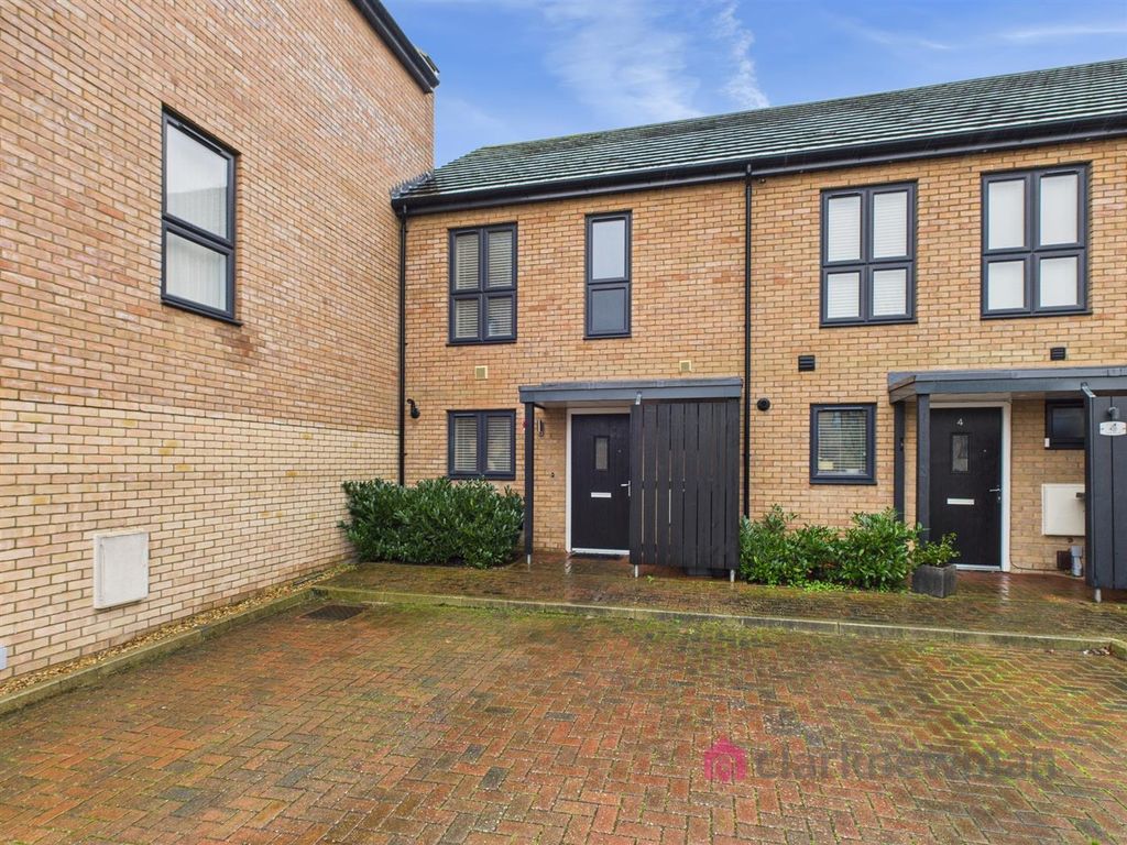 Property photo 1 of 13 Front