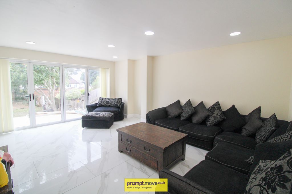 Property photo 3 of 14 Na