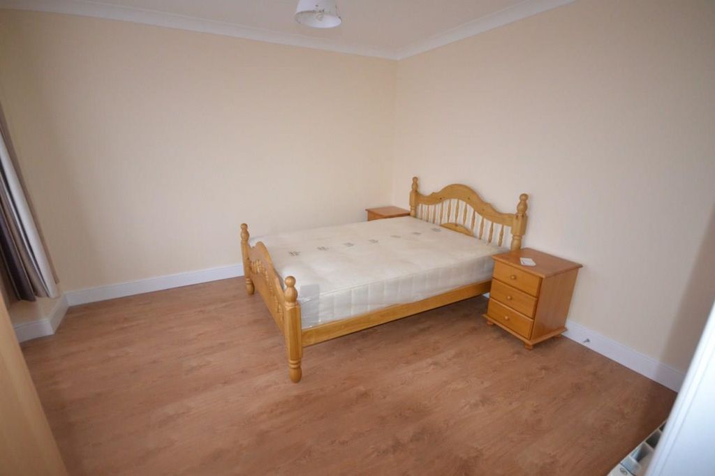 Property photo 1 of 3