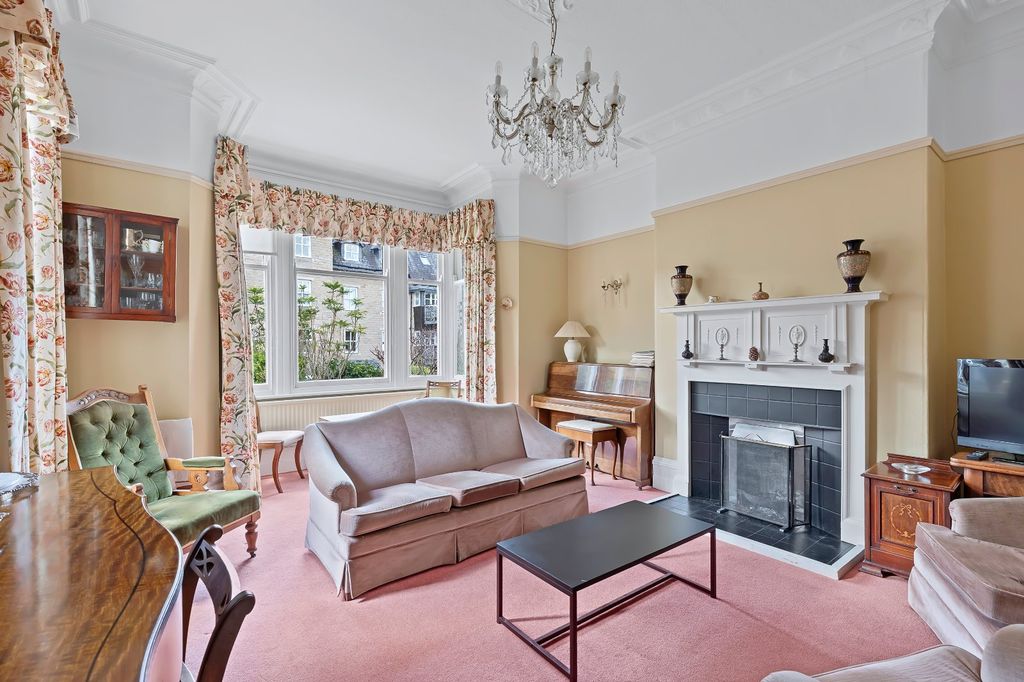 Property photo 2 of 23 Picture No. 21