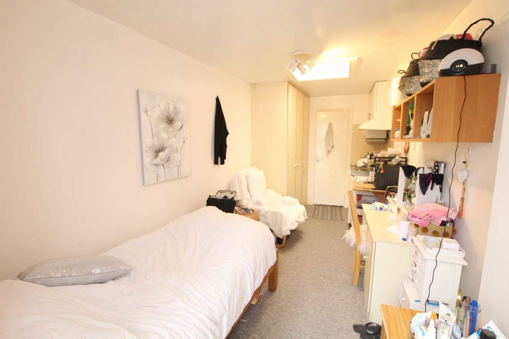 Property photo 2 of 2