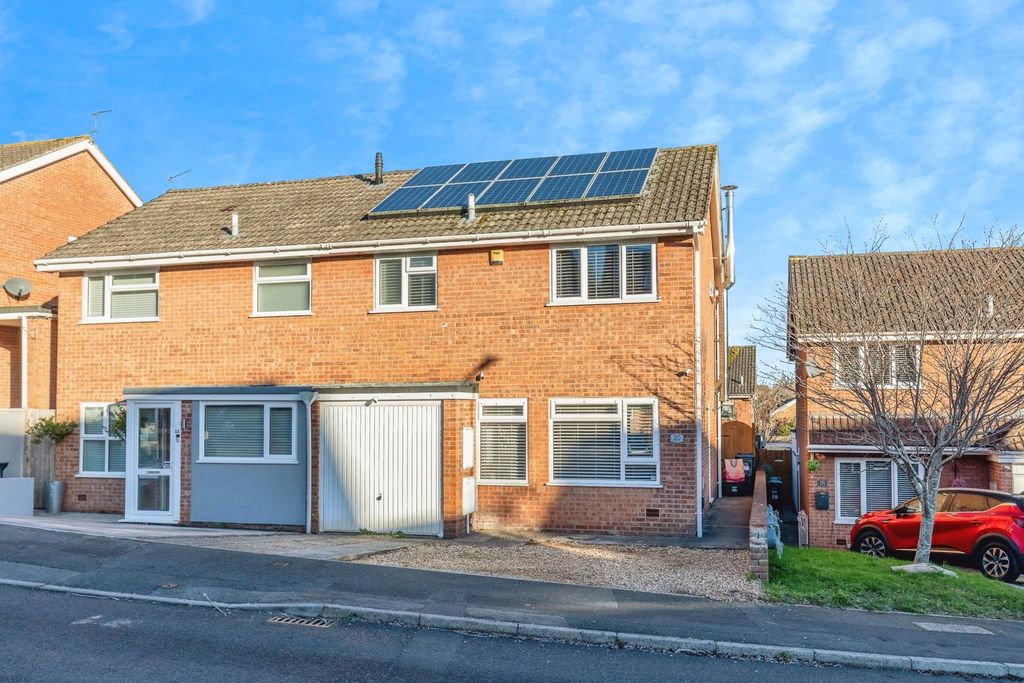 Property photo 1 of 17 Pbox-Img.Jpg