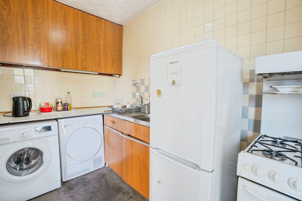 Property photo 2 of 20