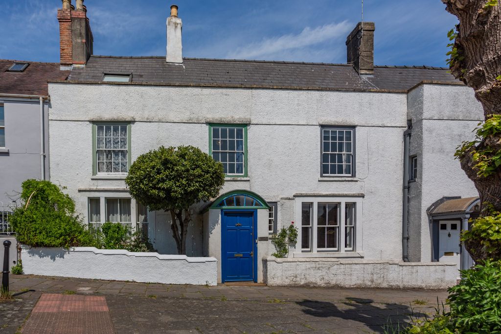 Property photo 1 of 30