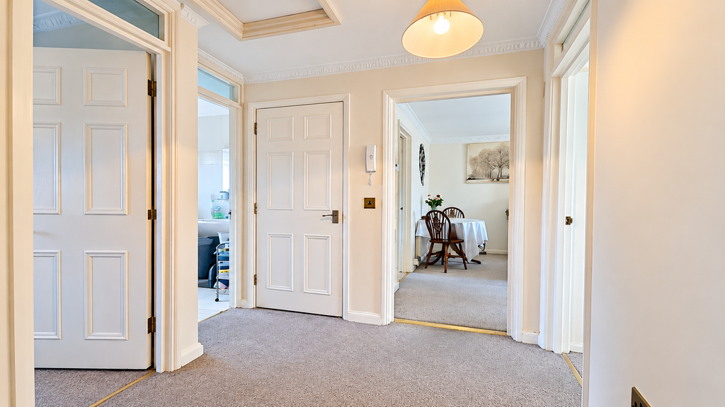 Property photo 2 of 8 Hallway