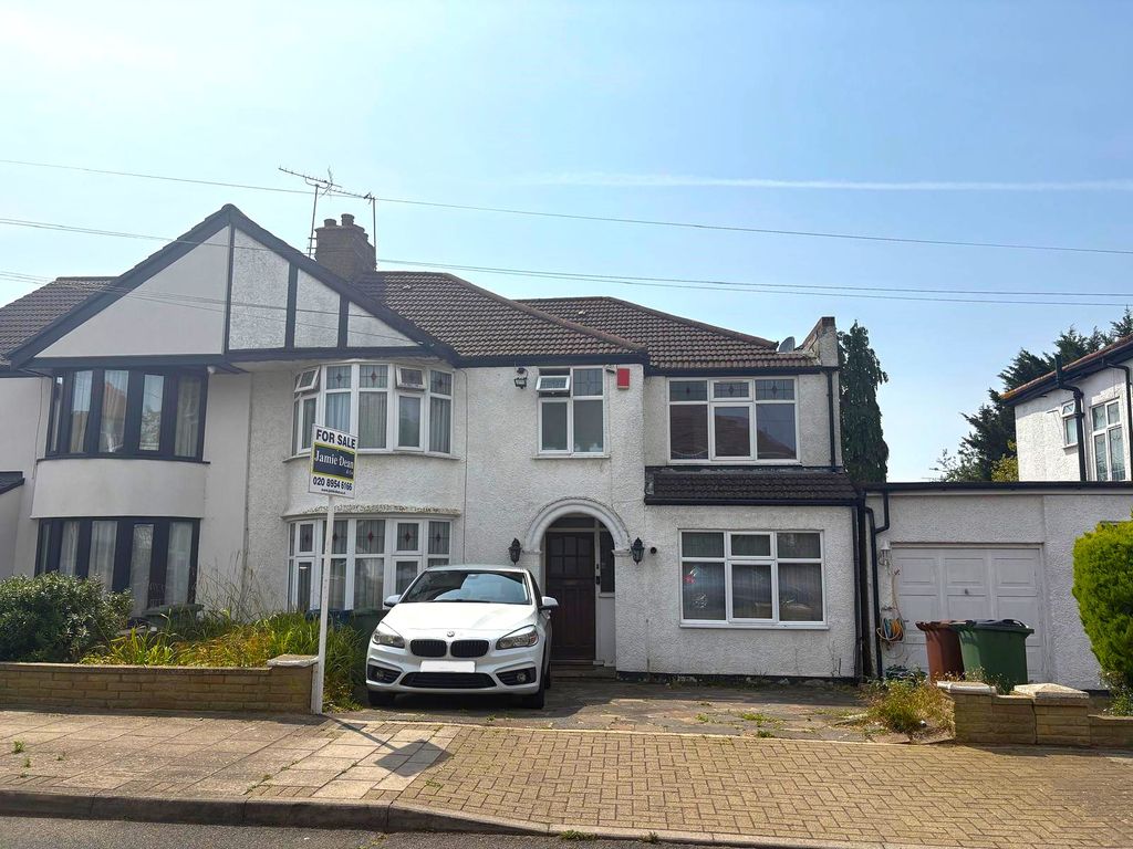 Property photo 1 of 11