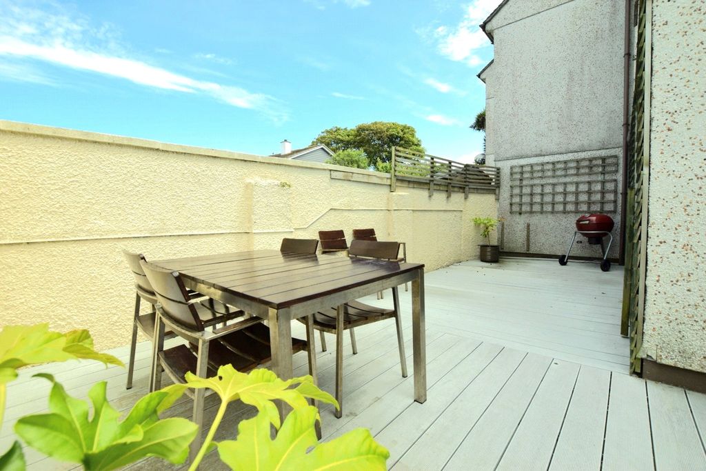 Property photo 3 of 17 Picture No. 16