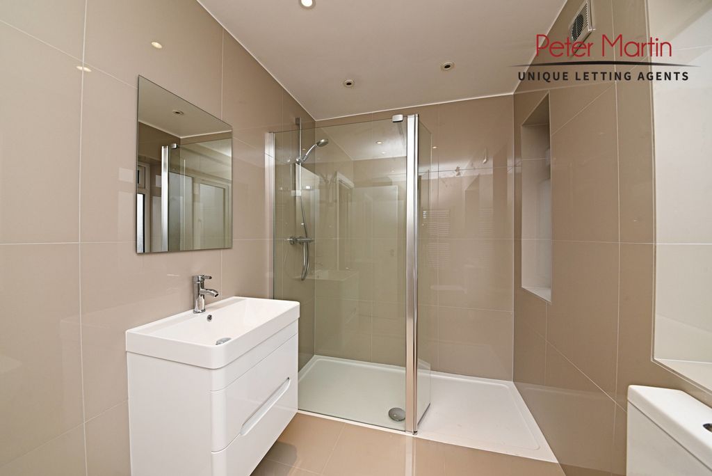 Property photo 2 of 7 Photo 5