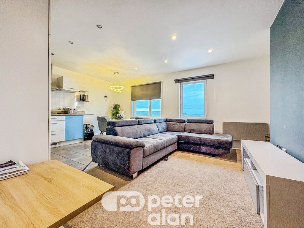 Property photo 3 of 21