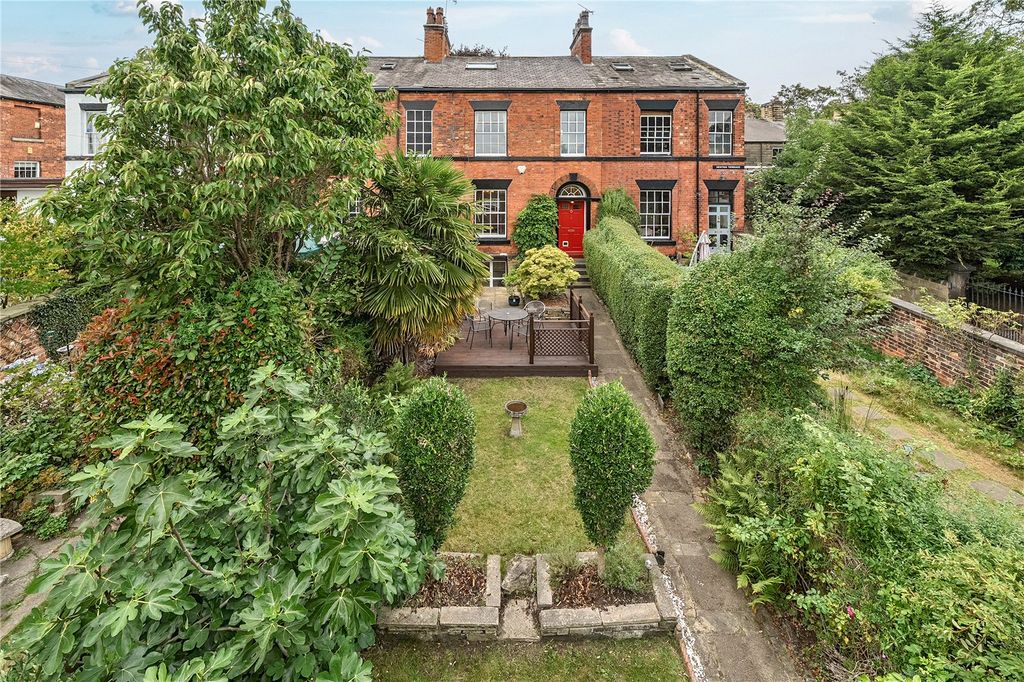 Property photo 1 of 37 Picture No. 34