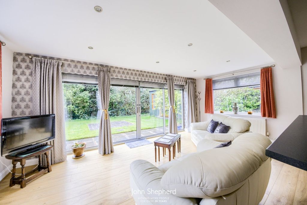 Property photo 3 of 10 Picture No. 32