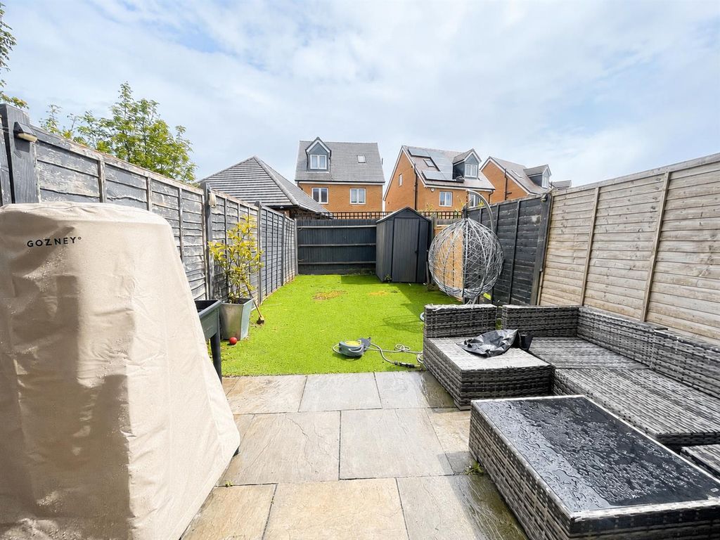 Property photo 2 of 25 Castle Drive Unedited Garden .Jpeg
