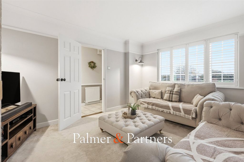 Property photo 3 of 29 Picture No. 63