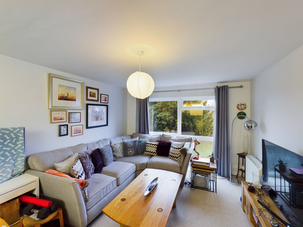 Property photo 2 of 8