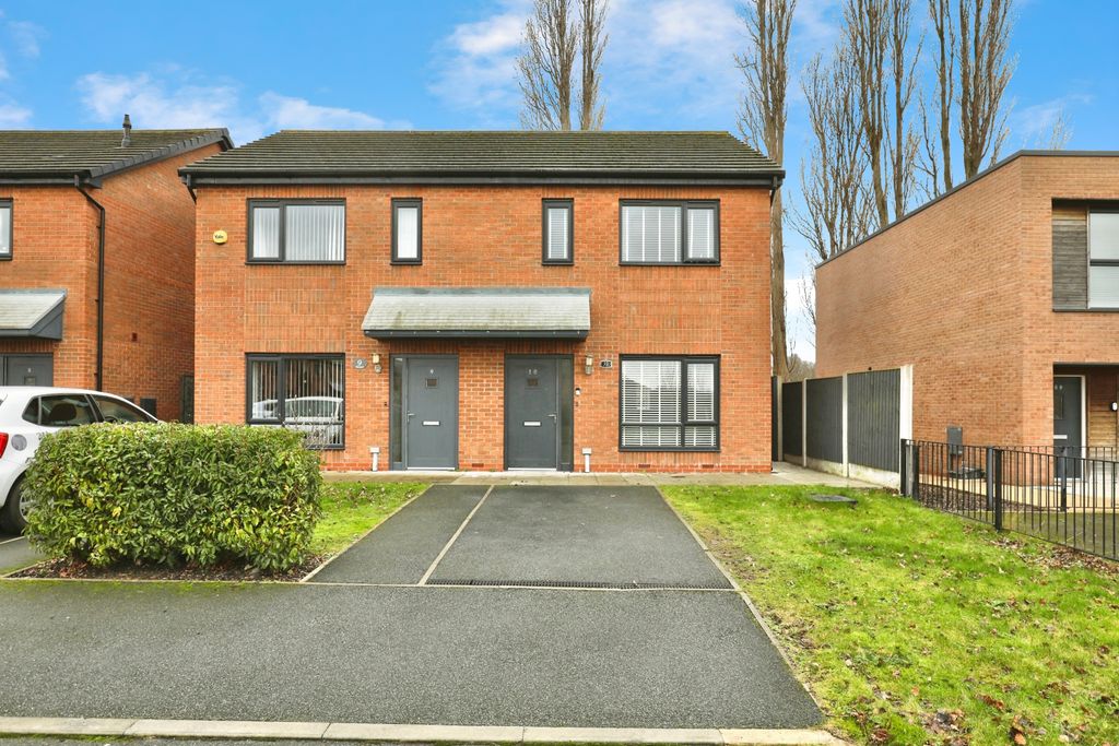 Property photo 1 of 15 Front