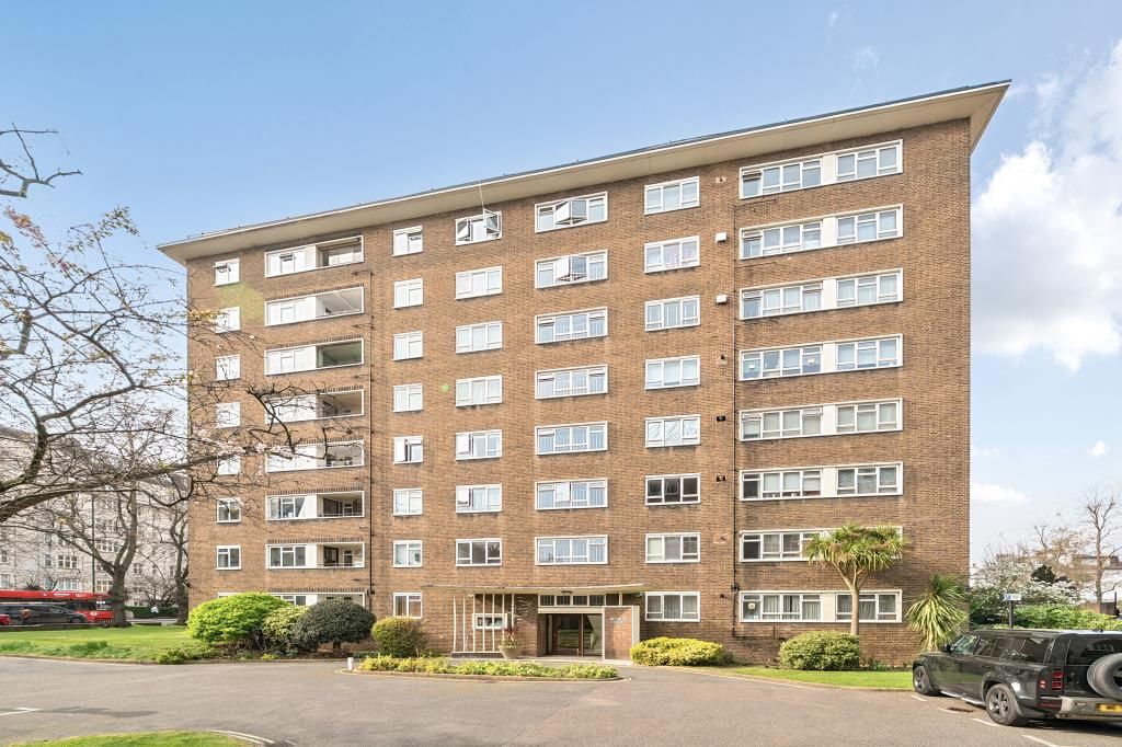 Property photo 1 of 19 External View