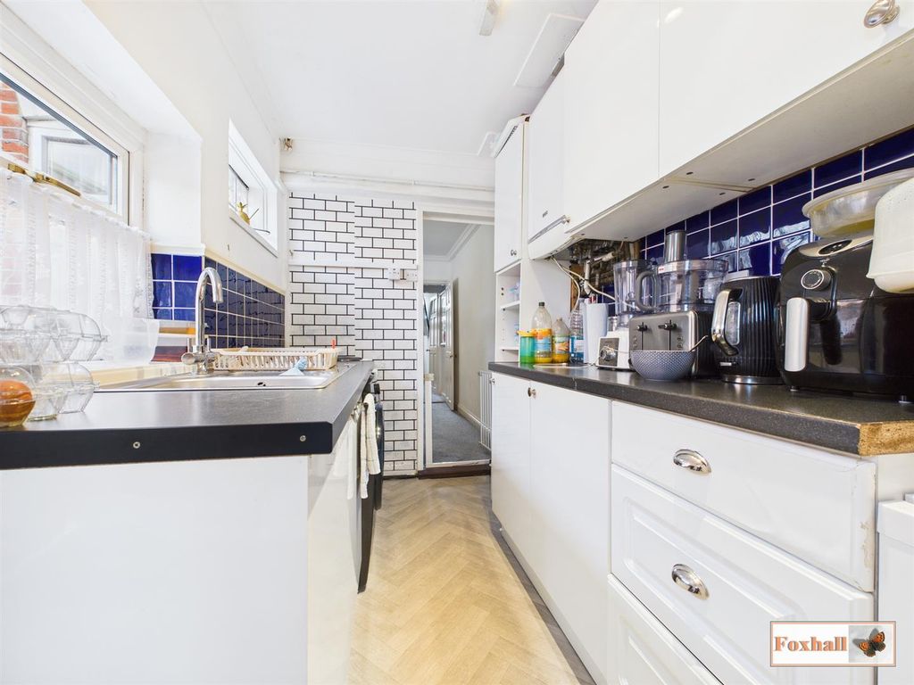 Property photo 3 of 13 Kitchen