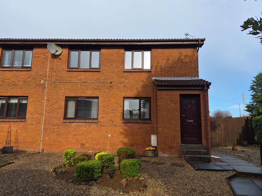 Property photo 2 of 11