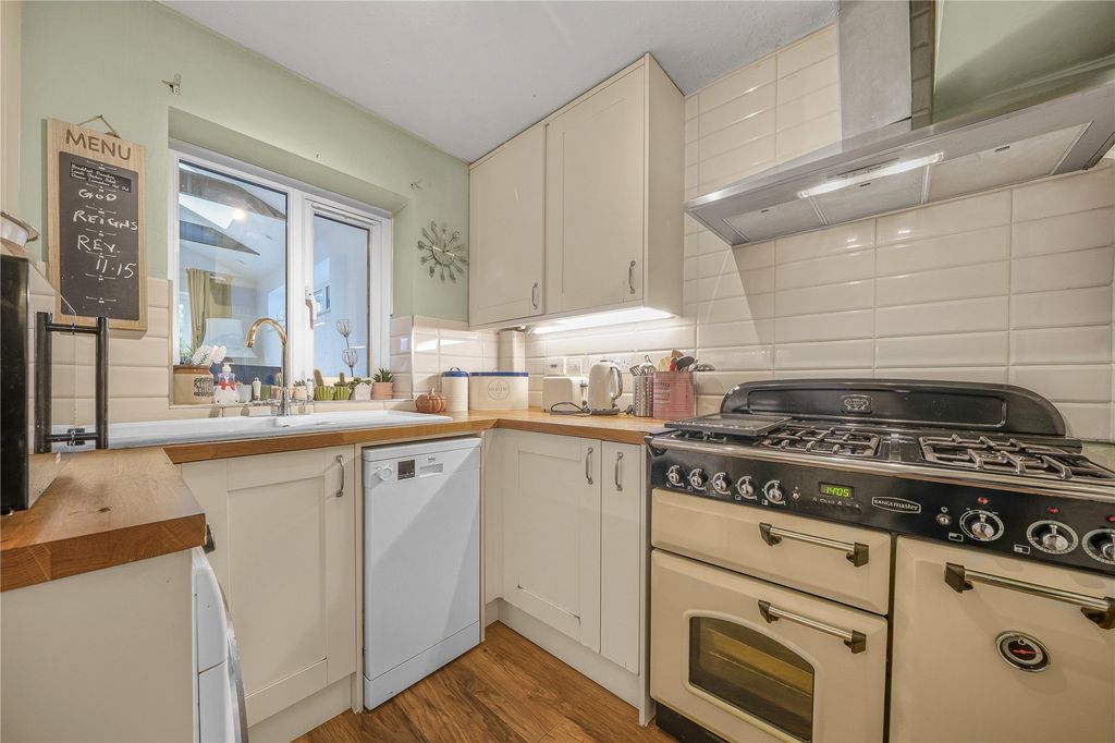 Property photo 3 of 11 Picture No. 31