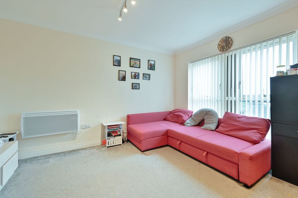 Property photo 3 of 13