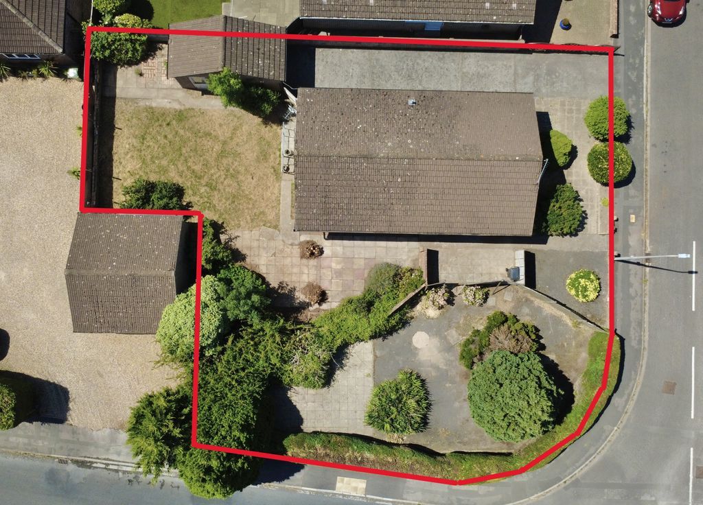 Property photo 2 of 22 Large Corner Plot