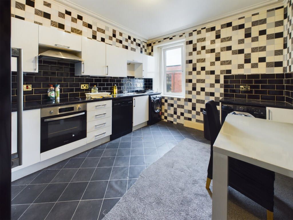 Property photo 2 of 26