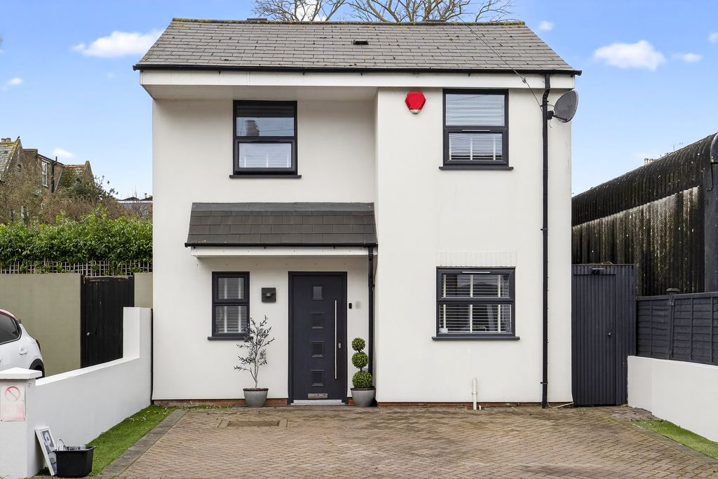 Property photo 1 of 20