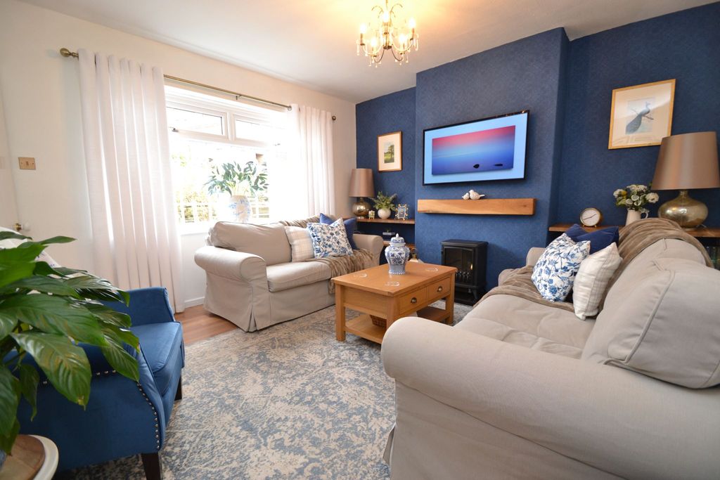 Property photo 3 of 17 Photograph 3