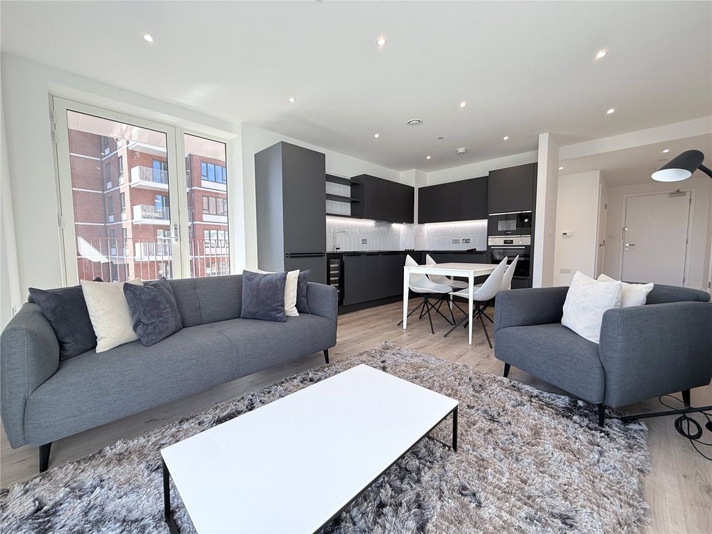 Property photo 3 of 12 Picture No. 15