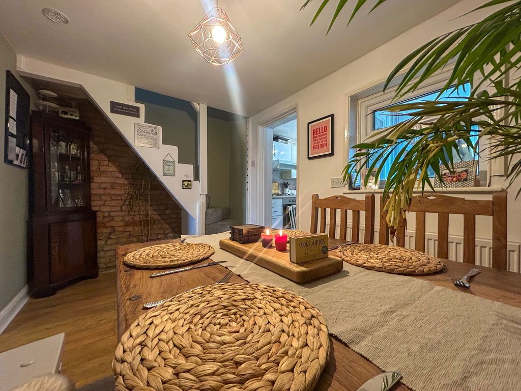 Property photo 1 of 27