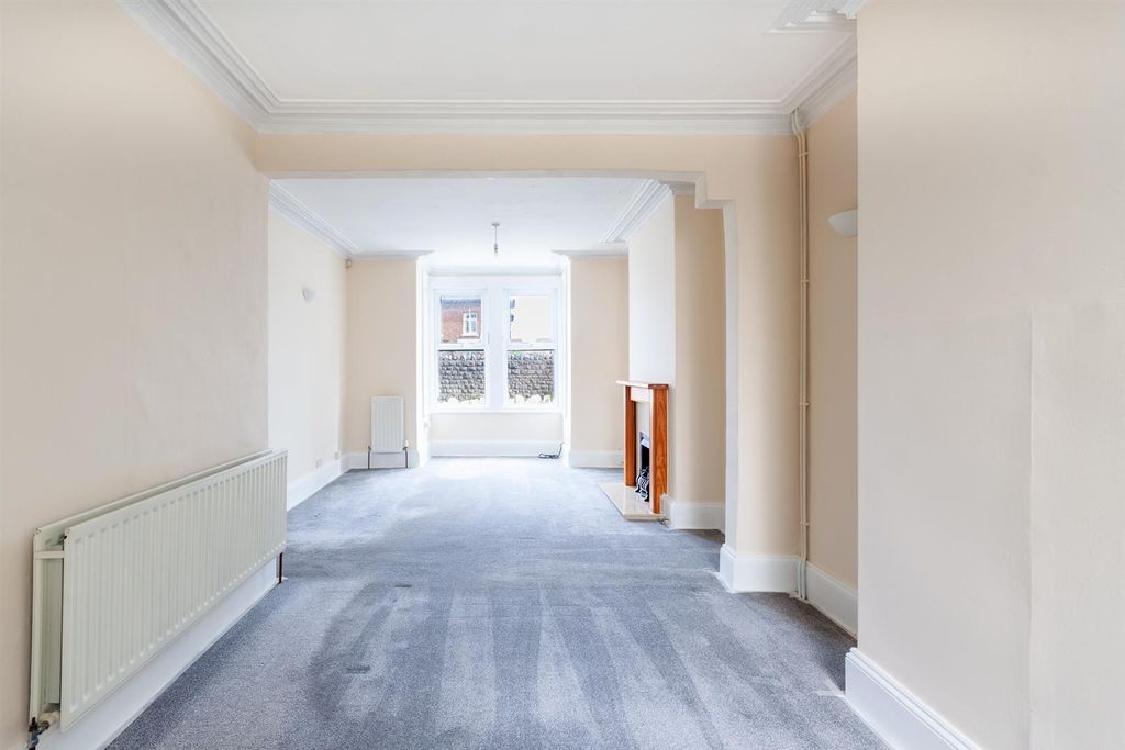 Property photo 3 of 14 Dining Room 1.Jpg