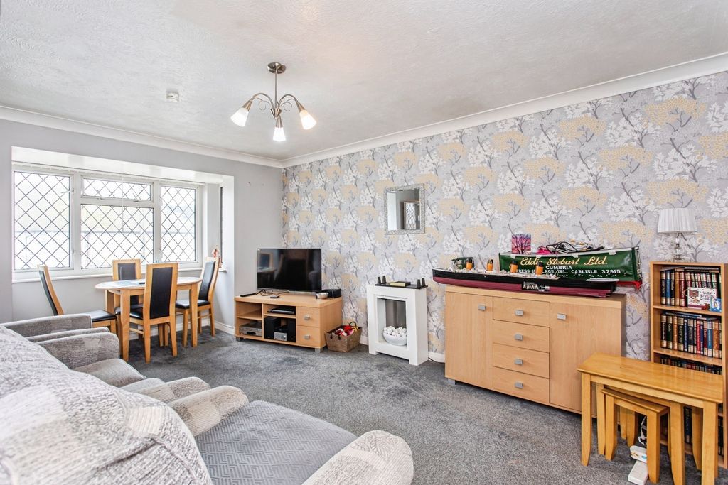 Property photo 2 of 20 Reception