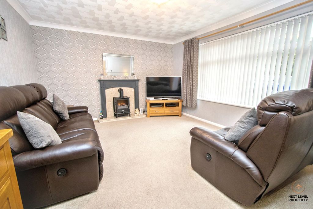 Property photo 3 of 24