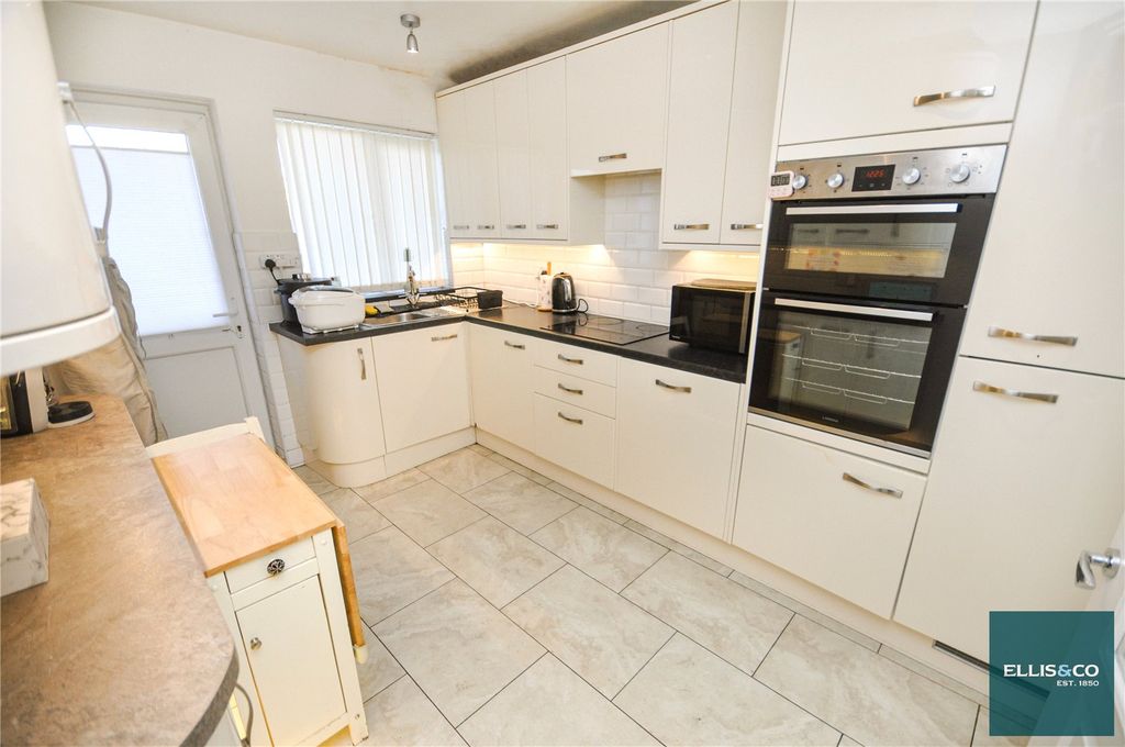 Property photo 2 of 9 Picture No. 09