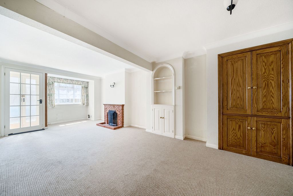 Property photo 2 of 17 1320079-13-686Bc0...