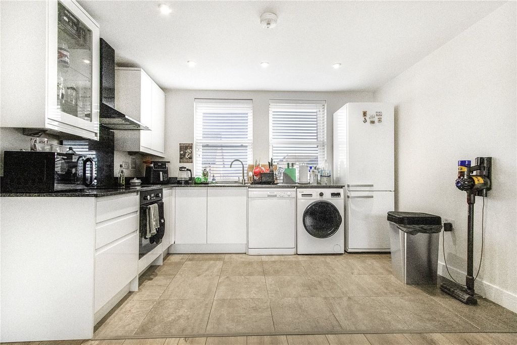 Property photo 2 of 7 Picture No. 09