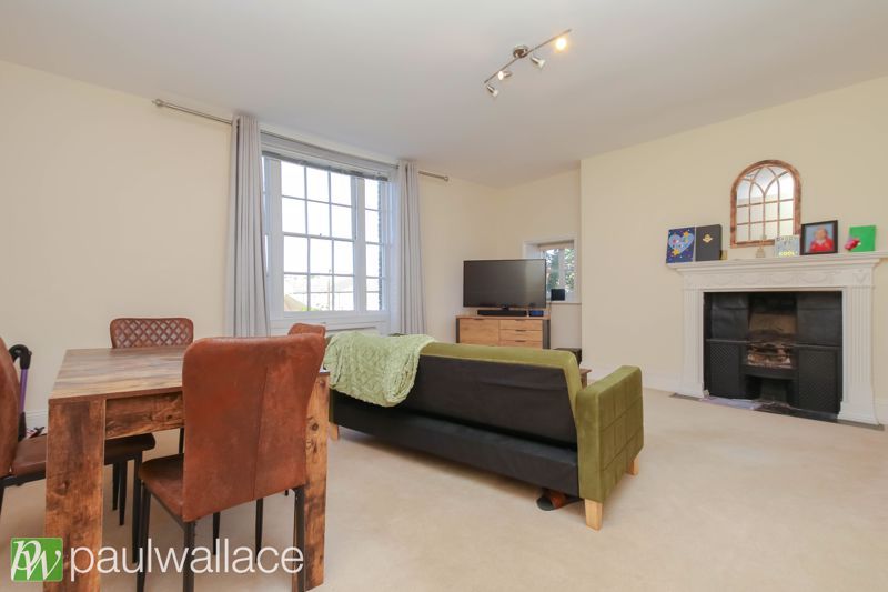 Property photo 2 of 15 Lounge / Diner