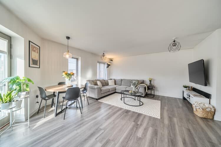 Property photo 2 of 20