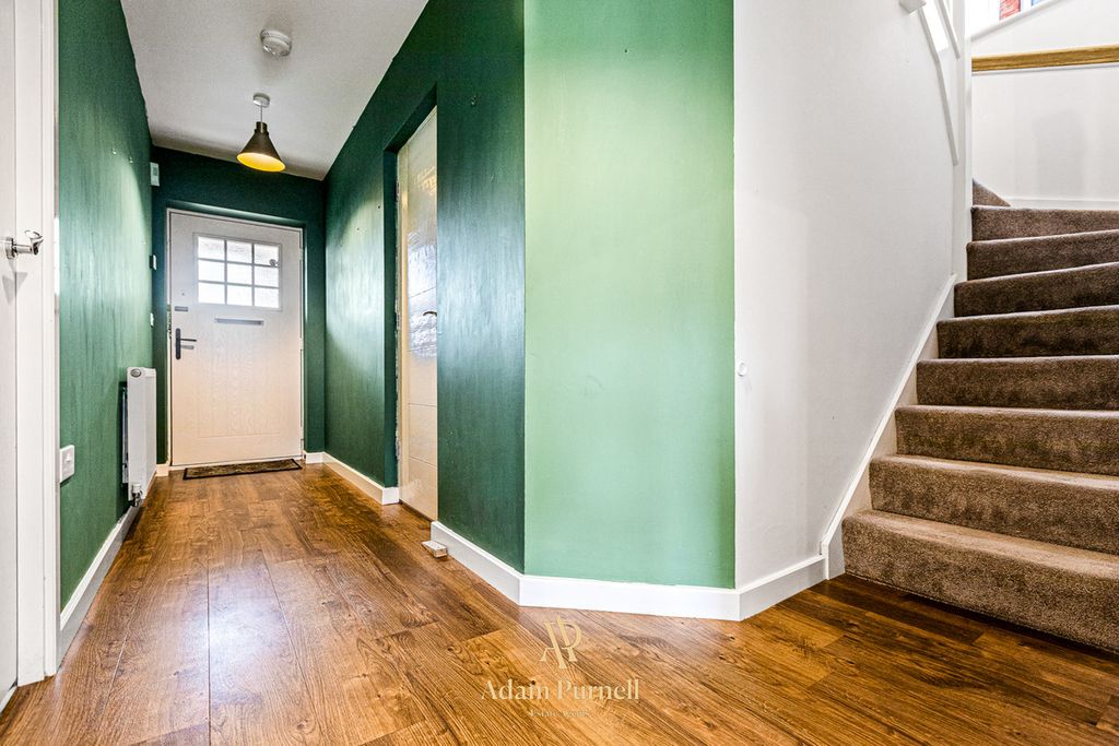 Property photo 2 of 21