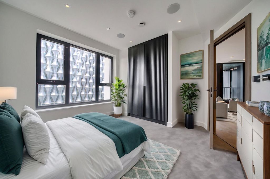 Property photo 3 of 24