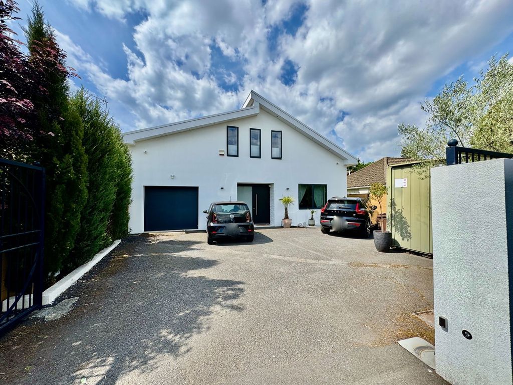 Property photo 1 of 26