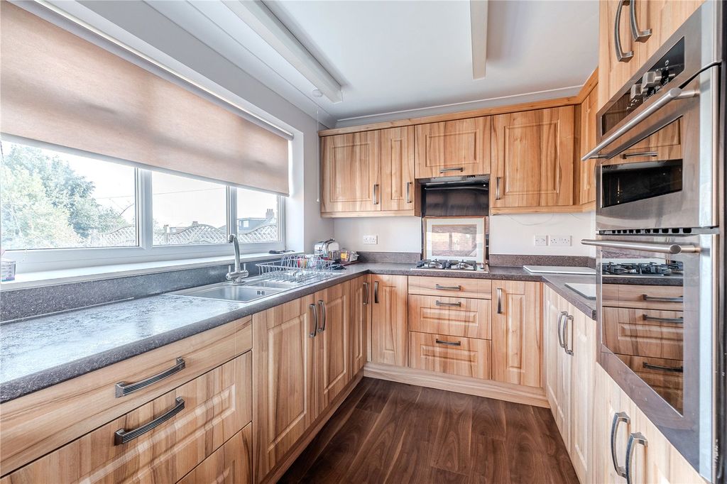 Property photo 3 of 15 Picture No. 05