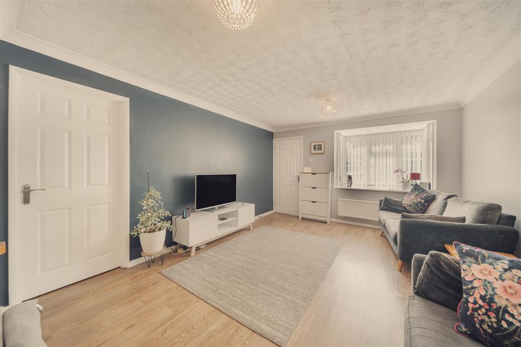 Property photo 2 of 14 Herbert Close-12.Jpg